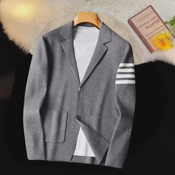 Мужской кардиган с узкими лацканами: Свитер с четырьмя карманами на весну и осень