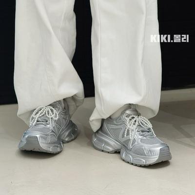 Женская обувь – Кроссовки