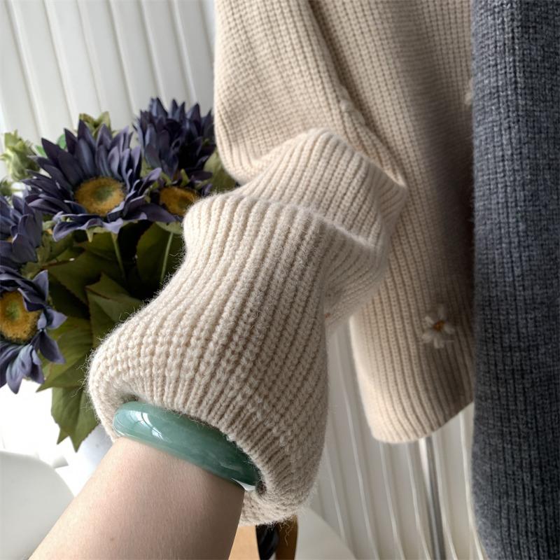 Женский ретро-свитер с цветочной вышивкой для осени и зимы, свободный и ленивый стиль, высококачественный корейский трикотаж