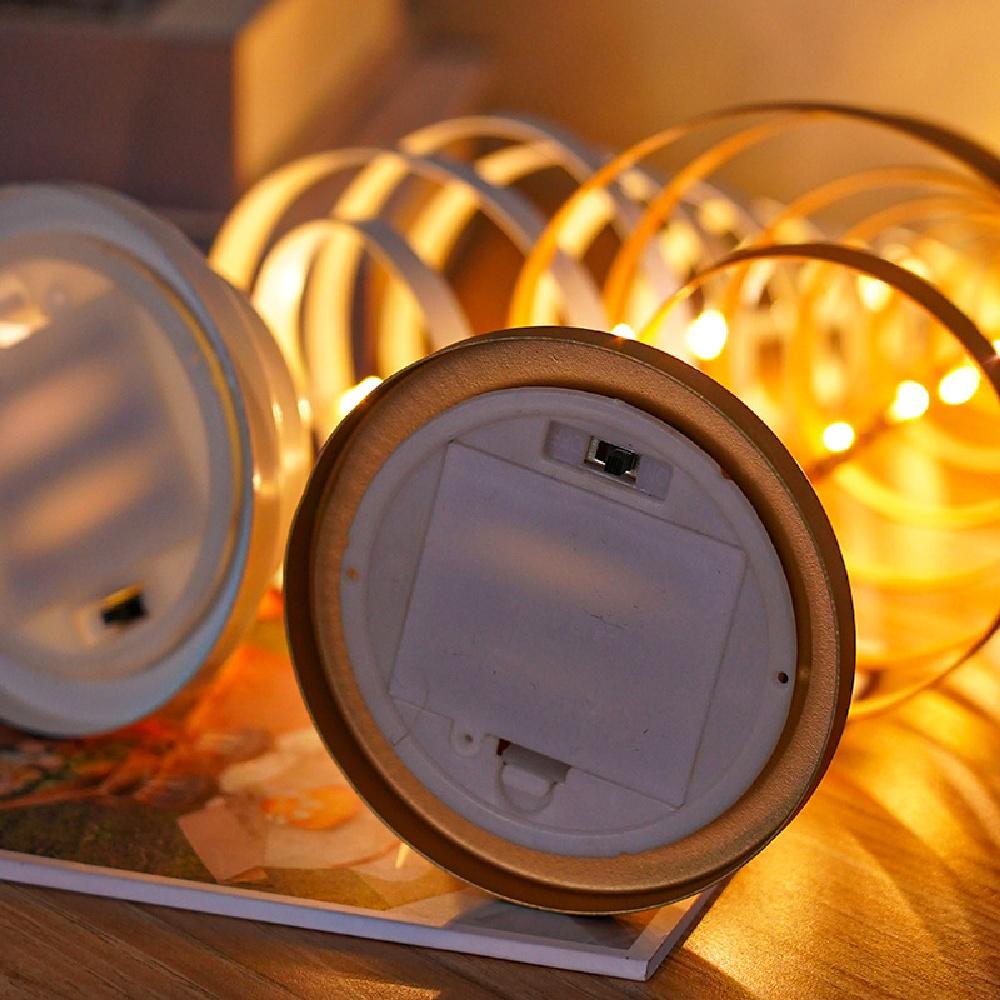 Светодиодная прикроватная лампа в виде рождественской елки, декоративный настольный светильник из кованого железа для уютной спальни и праздничной атмосферы, ночник на батарейках