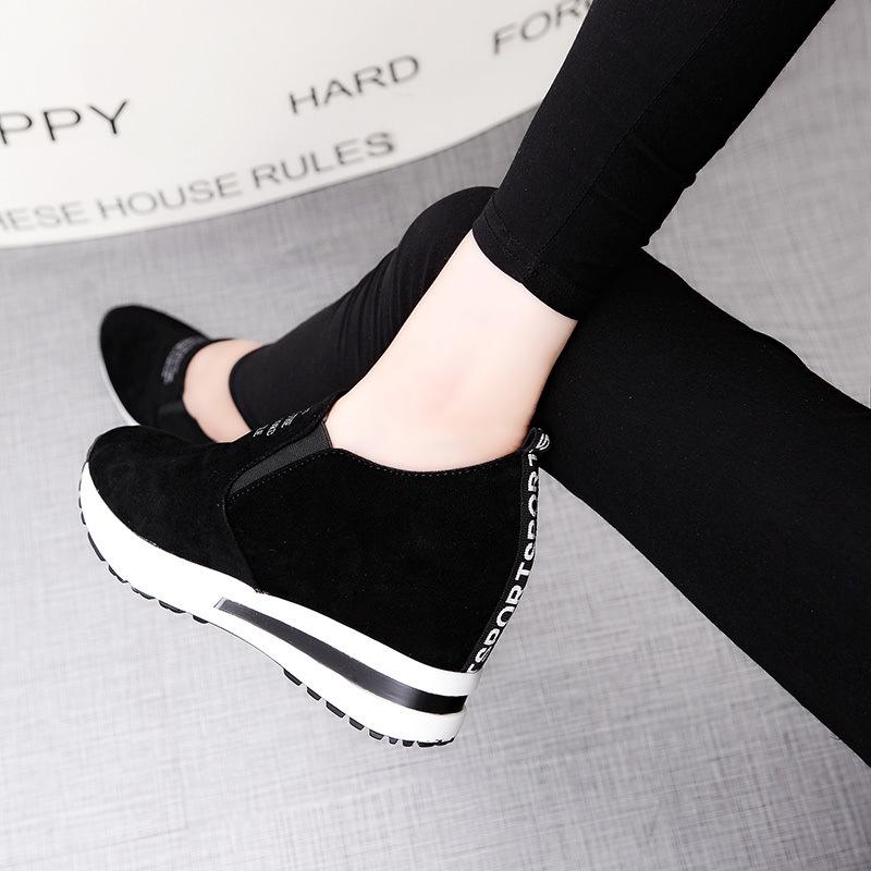 Модные повседневные кроссовки из флока на толстой платформе слипоны на танкетке для женщин