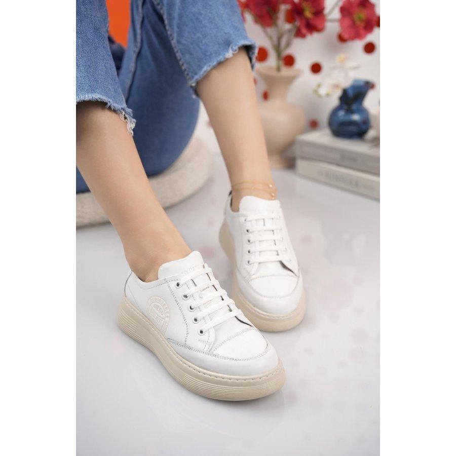 Женские кроссовки из натуральной кожи