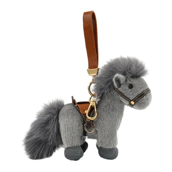 Мягкий брелок-пони в виде лошади, символизирующий год Лошади, с седлом, милый аксессуар для сумки или автомобиля, подарок на Китайский Новый год 2026 и для любителей животных.