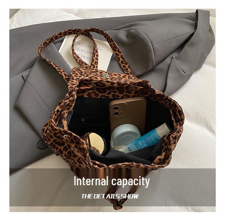 Рюкзак для кошки с леопардовым принтом: Корейский стиль, замша, многоцелевой для девочек - Осень/Зима.