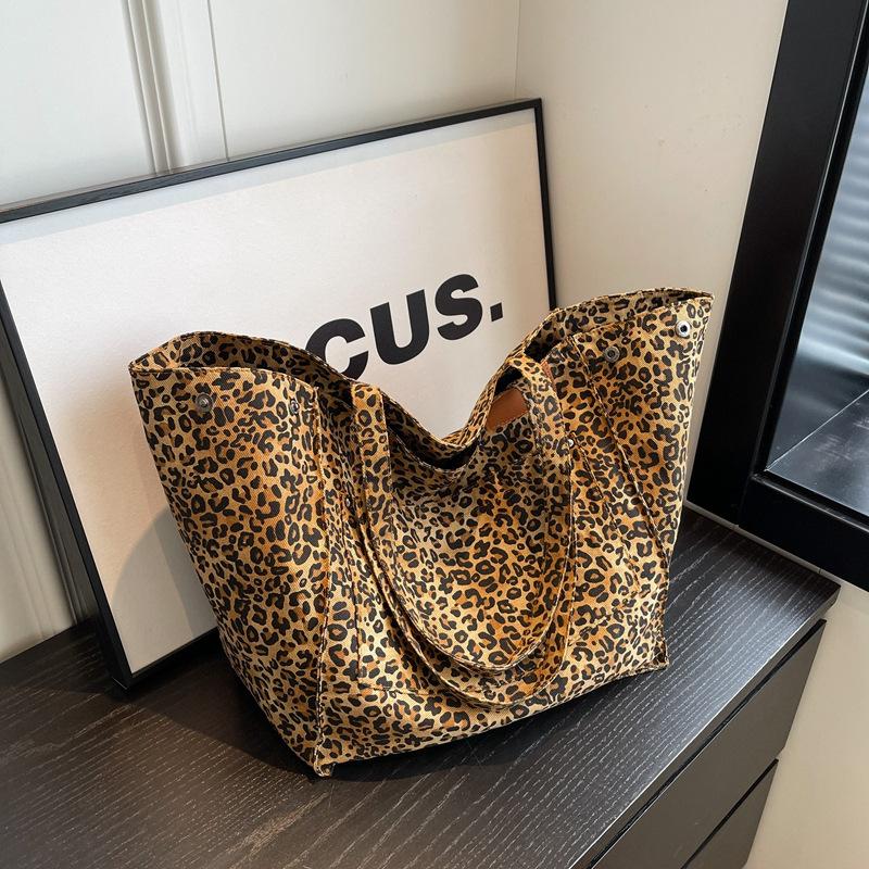 Leopard print canvas large-capacity bag women's new portable commuter shoulder fashion
