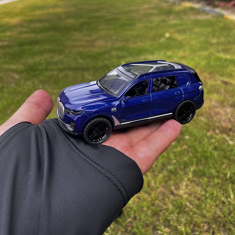 1/36 сплава литья под давлением металлическая модель игрушечного автомобиля X7 Range Rover игрушечный транспорт миниатюрная модель автомобиля с легкими игрушками для мальчиков рождественские подарки
