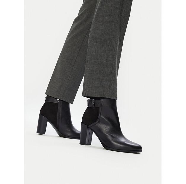 Ботильоны Clarks Freva 85 с пряжкой 26174749, черные