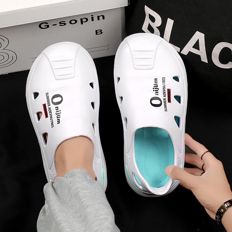 Hole shoes men's 2025 summer new wear non-slip, deodorant, stepping on shit slippers sports and leisure bag head beach shoes