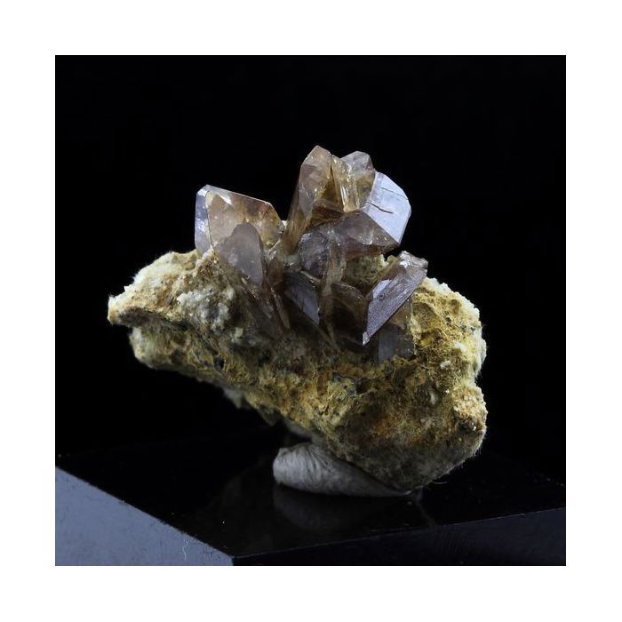 Pierres et Minéraux. Axinite. 17.0 ct. La Balme d'Auris, Bourg d'Oisans, Isère, France..