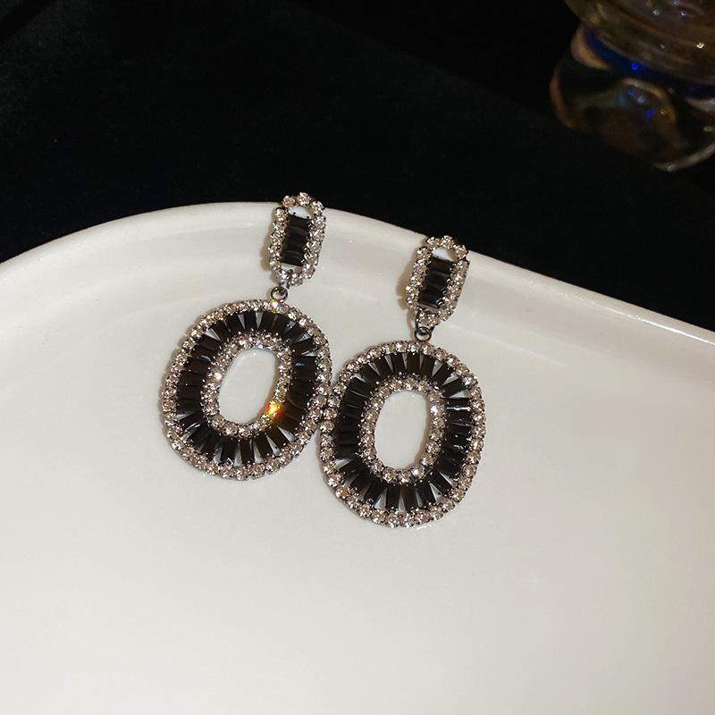 Silver Needle Feather Fringed Earrings Long Light Luxury Atmospheric Stud Earrings Personalized Design Earrings