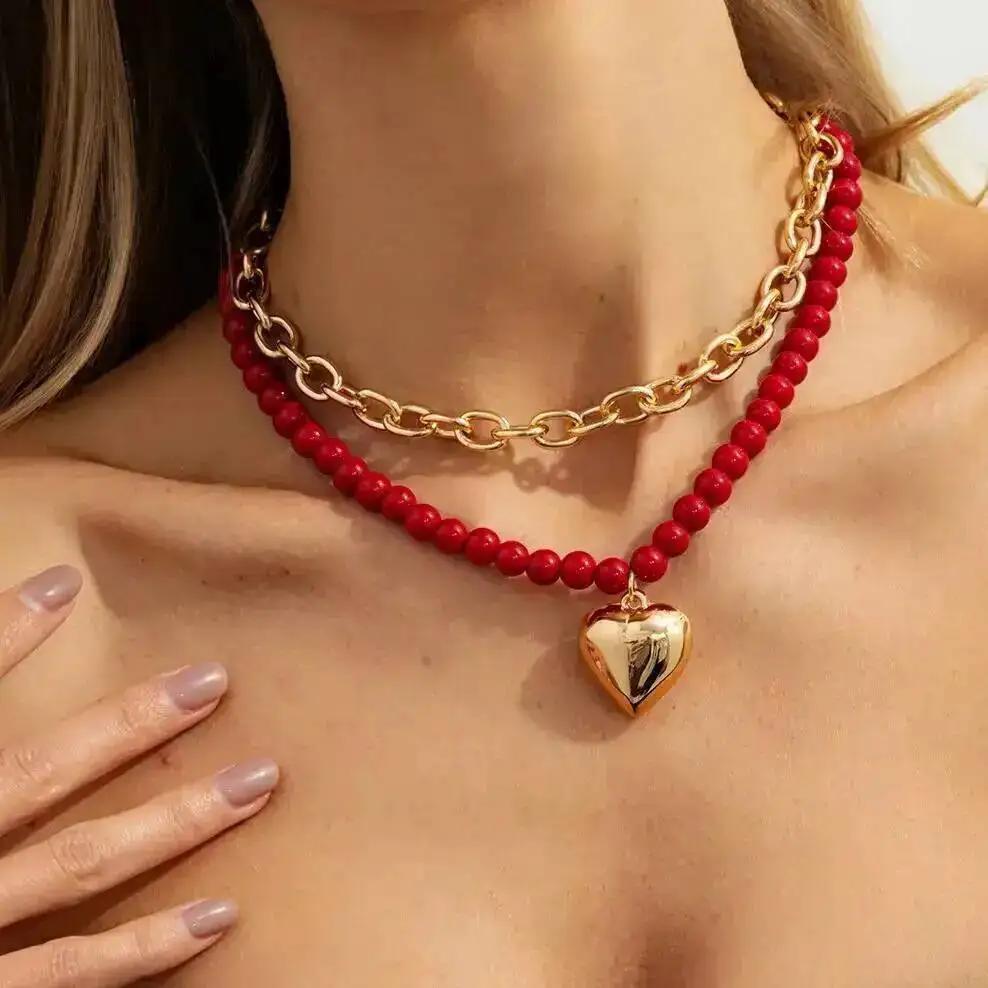 Новая мода 2 шт./комплект Панк Металлическое Сердце-кулон Ожерелье Женское Трендовая Красная Акриловая Бусина Цепочка на Ключицы Повседневные Украшения Подарки