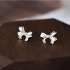 Тренд личности Гвоздик для козелка уха Уникальный дизайн Чувство повышения Пирсинг уха Винтовая застежка Женские серьги