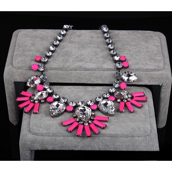 Флуоресцентный желтый розовый красный драгоценный камень горный хрусталь ожерелье женское короткое ключица преувеличенные модные украшения