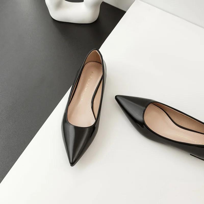 Модные туфли OL телесного цвета с острым носком на плоской подошве для женщин из лакированной кожи в корейском стиле, сексуальные, простые, элегантные, женские рабочие туфли