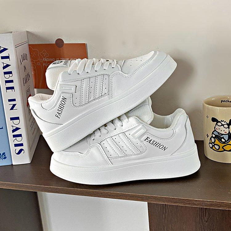 Корейская версия белые туфли на шнуровке с круглым носком 2025 весна новые модные крутые повседневные туфли студенческая мода обувь на платформе