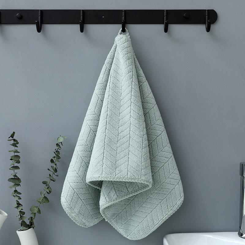 Thickened Coral Velvet Cotton Bath Towel Increases Water Absorption Adult Bath Towel Soft Affinity Household Quick-drying