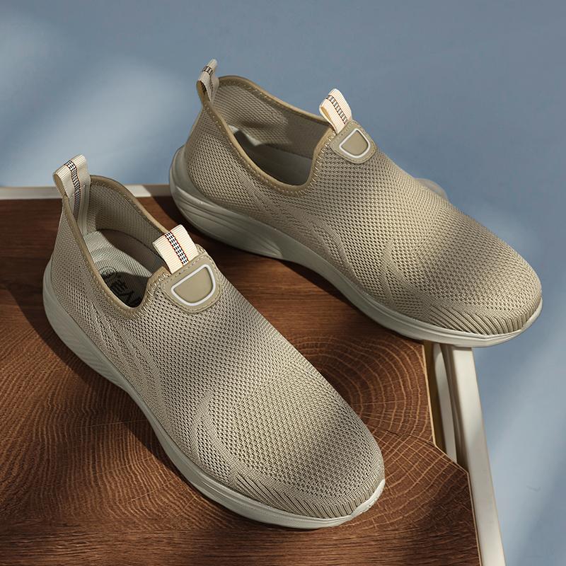 Fashion Slip-On Walking Shoes Men Breathable Hiking Casual Shoes Male Comfortable Loafers Summer All-match Flats Lightweight Mesh Shoes