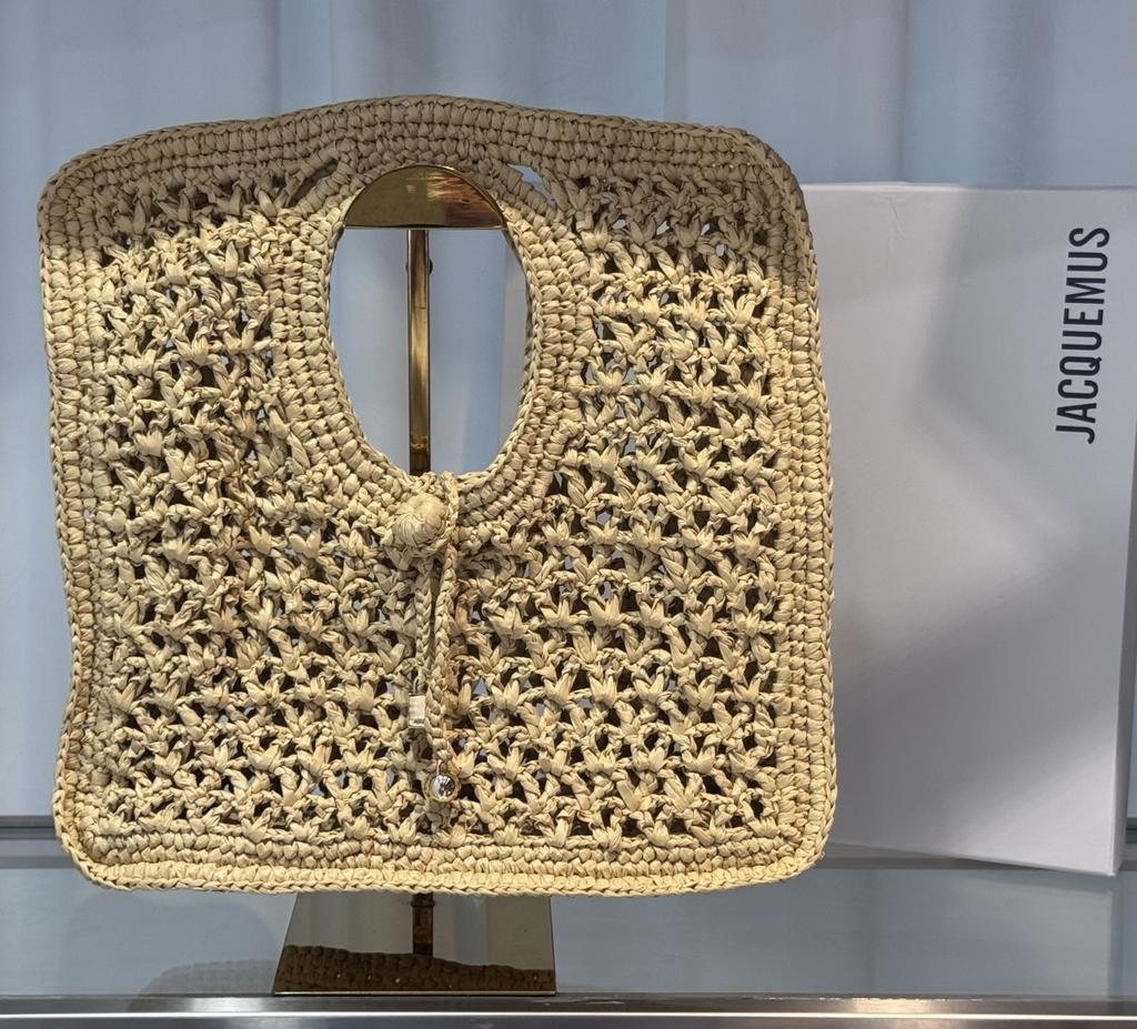 2025 New French Jacquemus Retro Hollow Lafite Grass Woven Bag Vacation Style Handbag Women