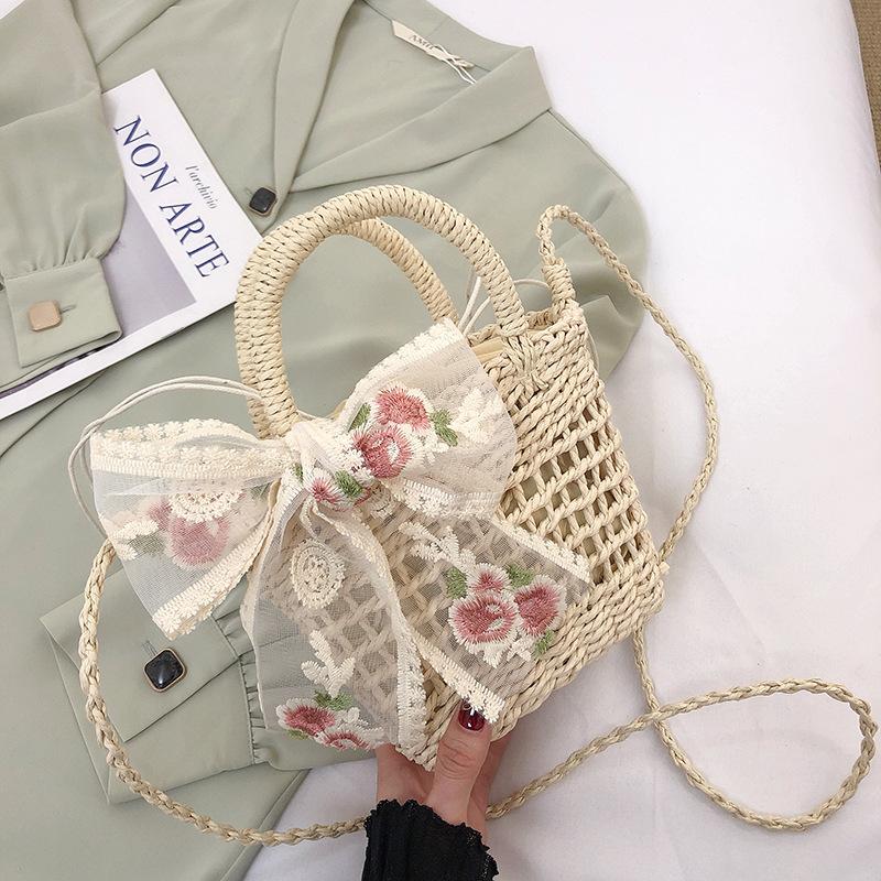 Yogodlns Соломенная сумка с цветочной вышивкой и бантом, тканая полая сумка-ведро на плечо, праздничная пляжная сумка, летняя сумка через плечо, сумка