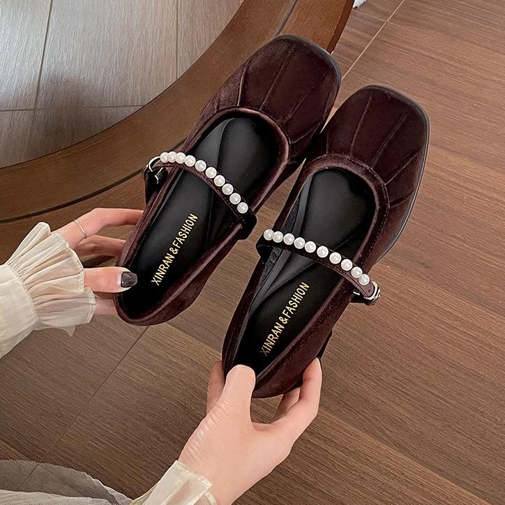 Ретро британский стиль платформы маленькие кожаные туфли женские новинка весна-осень 2025 года интернет знаменитость универсальная юбка одинарные туфли Мэри Джейн