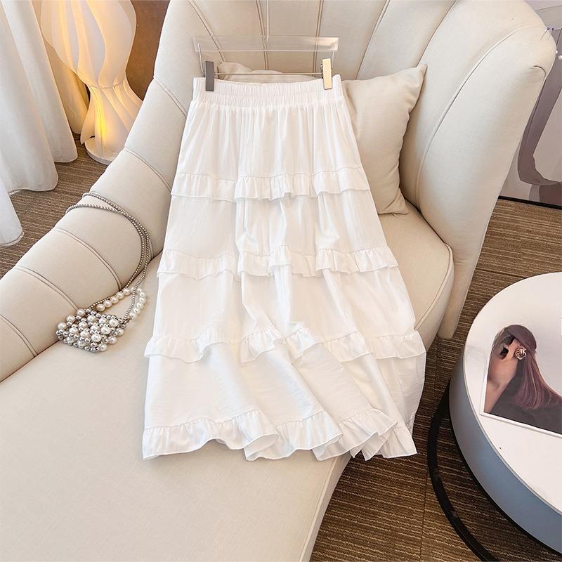 A Plus-size Women's Dress with Elegant Patchwork and A New Summer Cake Skirt