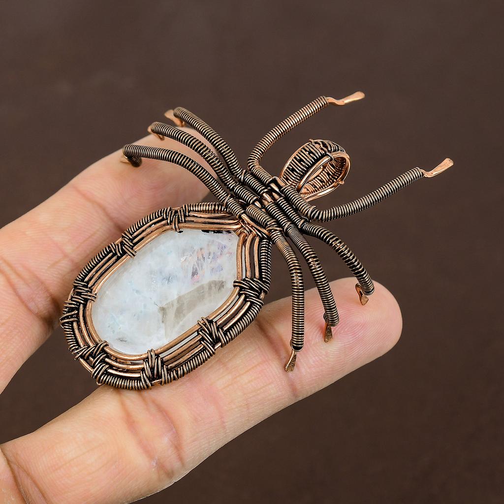 Радужный лунный камень, ручная работа, кулон-паук в оплетке из медной проволоки, 2,56" d3M82