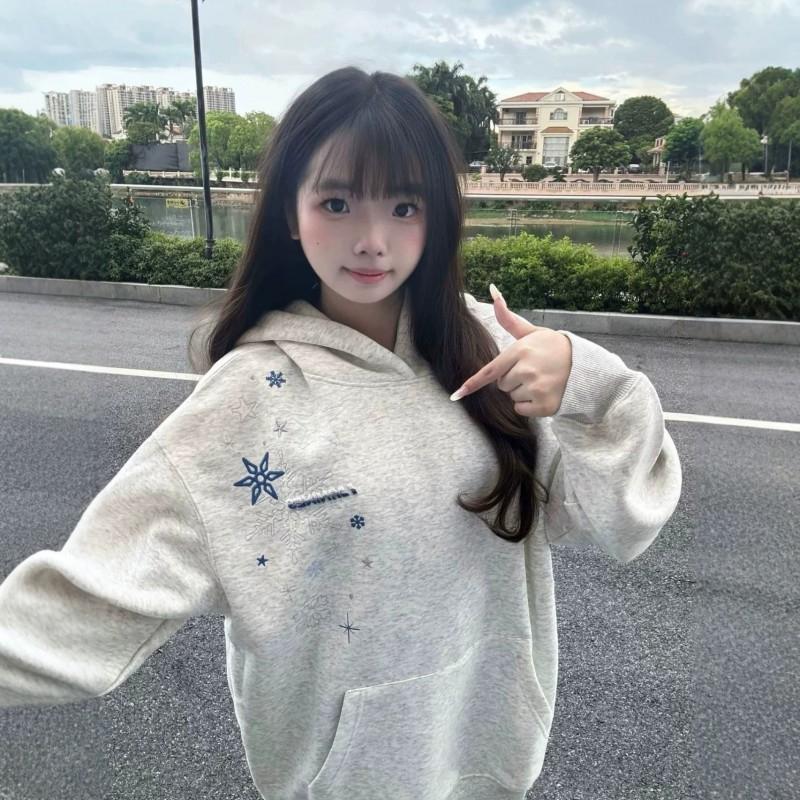 Womens Oversized Hooded Sweatshirt Fall Winter Snowflake Embroidery Streetwear Couple Outerwear