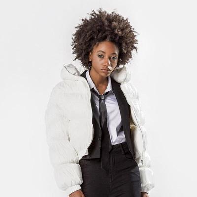 B90142962A Женский пуховик, коллаборация с дизайнером