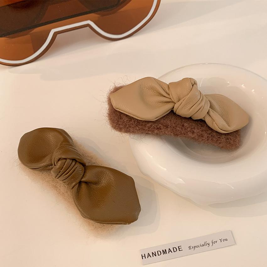 Autumn Winter Warm Plain Color Women Hair Clips Vintage Leather Bow Knot Barrette Hot Selling Fluffy Soft Fluffy Soft