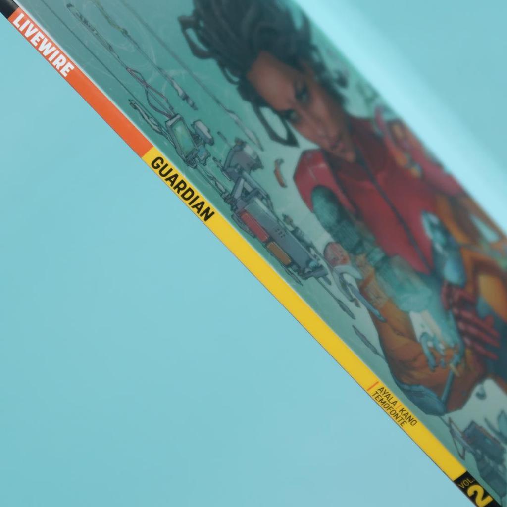 [USED] Sale! Foreign Books American Comics Livewire 2 Guardian Variant