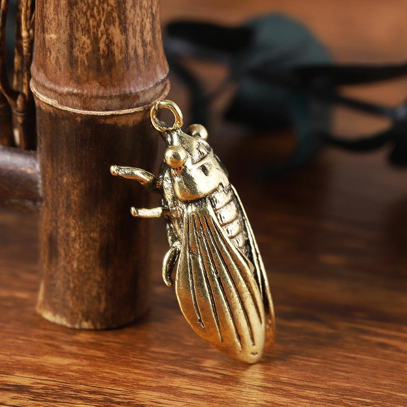 Imitation Brass Cicada Casting Statue Mini Animal Metal Figurine Key Chain Home