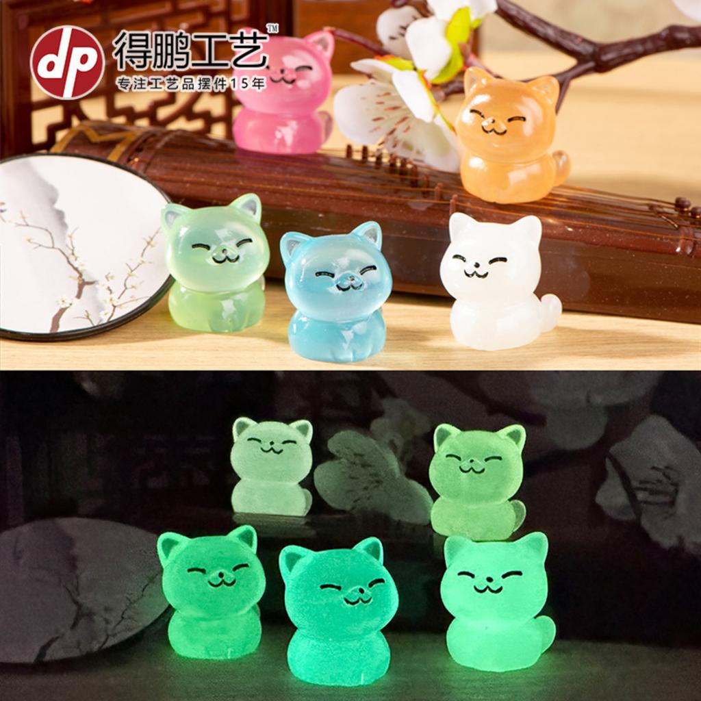 Miniature Resin Ornaments, Cute Cartoon Glow-in-the-dark Animal Figurines, Desktop Car Creative Decorations And Accessories