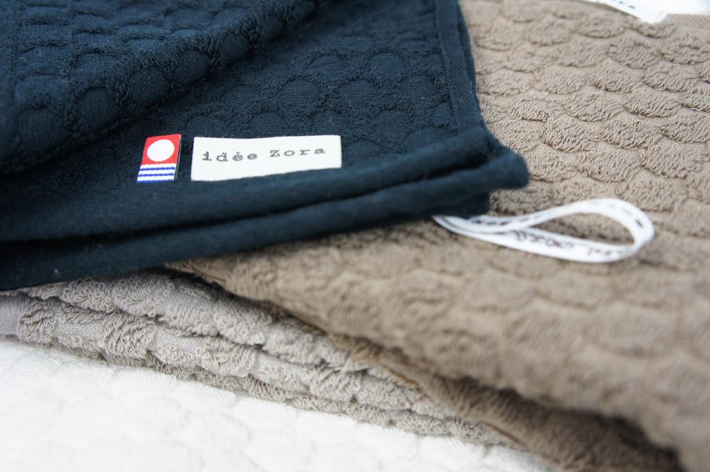 Имабари Полотенце для умывания Ideazora в горошек серое Maruei-towel