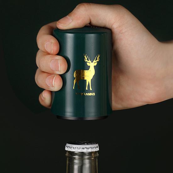 Практичная эргономичная ручка. Широко используемая двухсторонняя застежка. Рычаг. Дизайн открывающейся крышки. Автоматическая открывалка для бутылок. Кухонный гаджет. Открывалка для пивных бутылок.