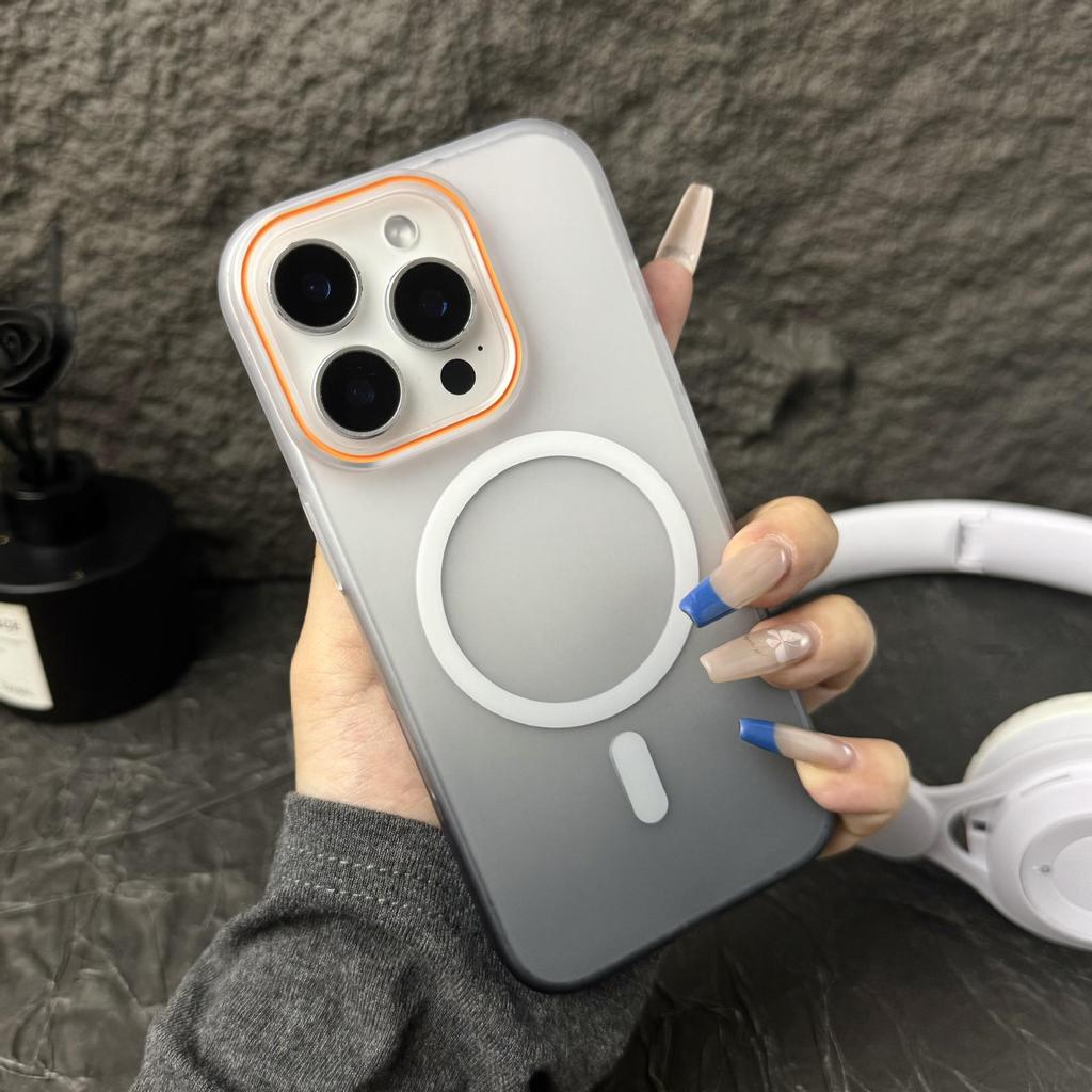Совместимо с iPhone 17 PRO MAX: Мягкий градиентный цвет, ультратонкий, магнитный, противоударный, защитный чехол.