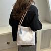 Large Capacity Underarm Bag Women 2025 New Retro Work Embroidered Shoulder Bag Bucket Bag