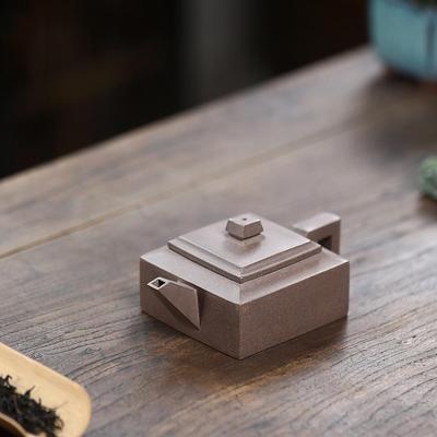 Чайник ручной работы из фиолетовой глины малой вместимости, мини-квадратный, от известного художника