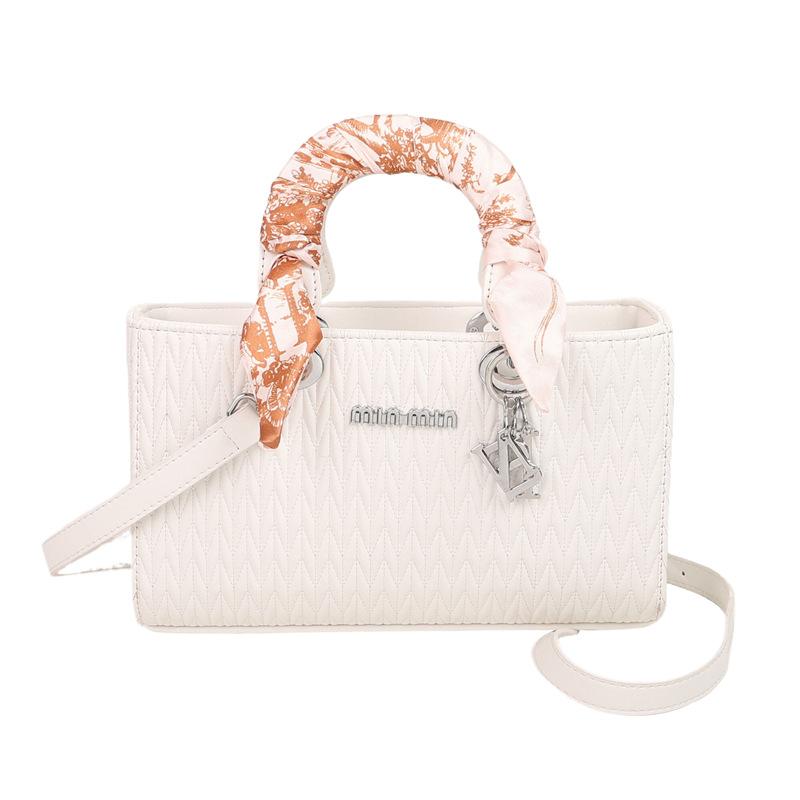 New Diamond Embroidery Thread New Trendy Fashion Shoulder Messenger Bag Portable Silk Scarf Princess Diana Bag