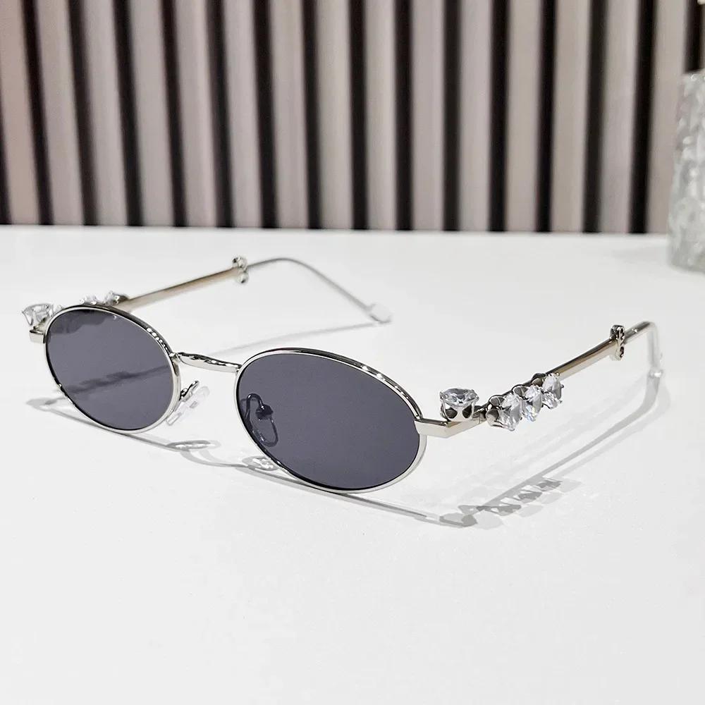 New Fashionable Metal Inlaid Diamond Elliptical Frame Women Sunglasses Retro Luxury UV400 Sunscreen Glasses