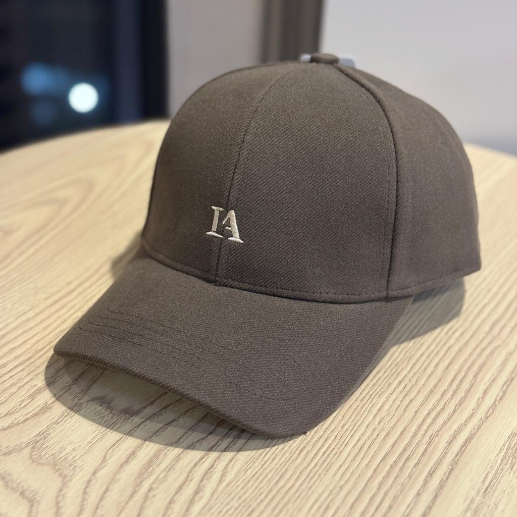 New Autumn and Winter Fashionable Hard Top Large Head Circumference Warm Baseball Cap for Men and Women Versatile Face Showing Small Peaked Cap