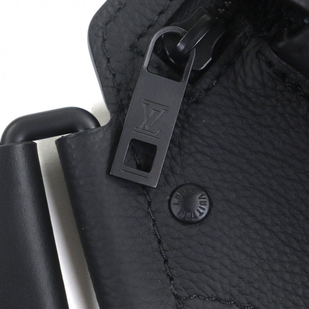 Отличная сумка-слинг LOUIS VUITTON LV Aerogram Takeoff Sling кожаная мужская M57081 Б/у