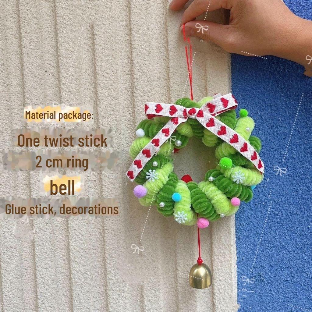 «Набор для самостоятельного изготовления рождественского венка из скрученных палочек»: Подвеска и дверное крепление"
