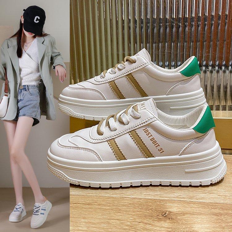 Маленькие белые туфли женские весна 2025 новые дышащие легкие кроссовки на шнуровке женские кроссовки на плоской подошве для бега базовые повседневные кроссовки