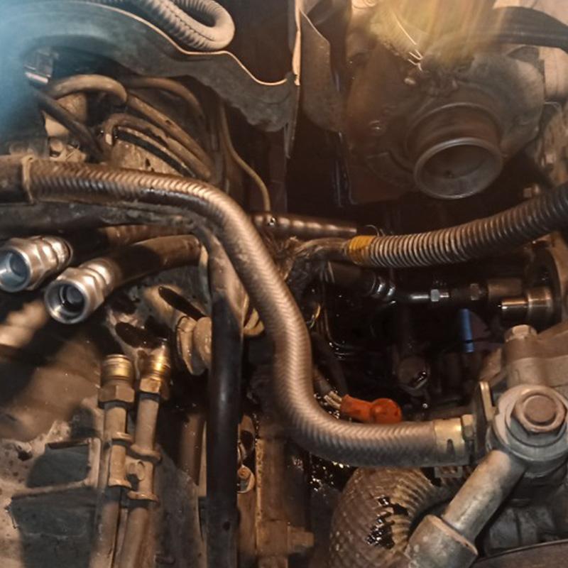 MR127900 Шланг подачи и возврата масла в охладитель двигателя для Mitsubishi CHALLENGER PAJERO MONTERO SPORT 1996-2011 L200 1996-2007 2500 DIESEL