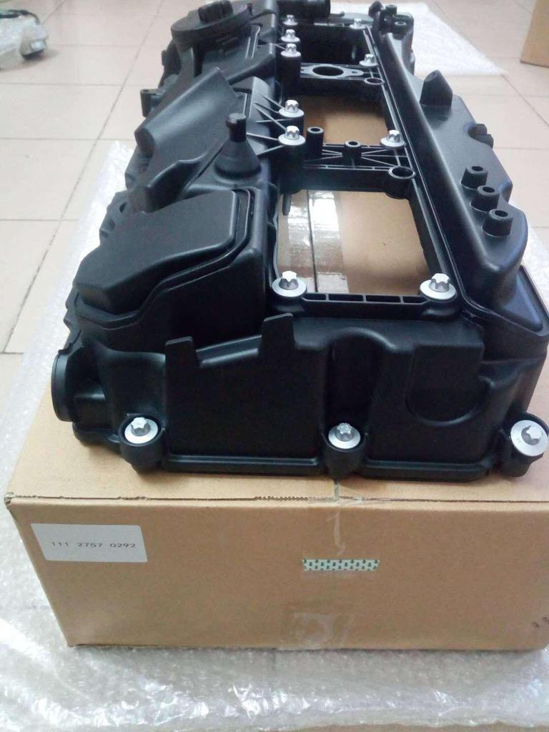 BMW 3 Series Engine Cylinder Valve Cover (Part 11127570292)