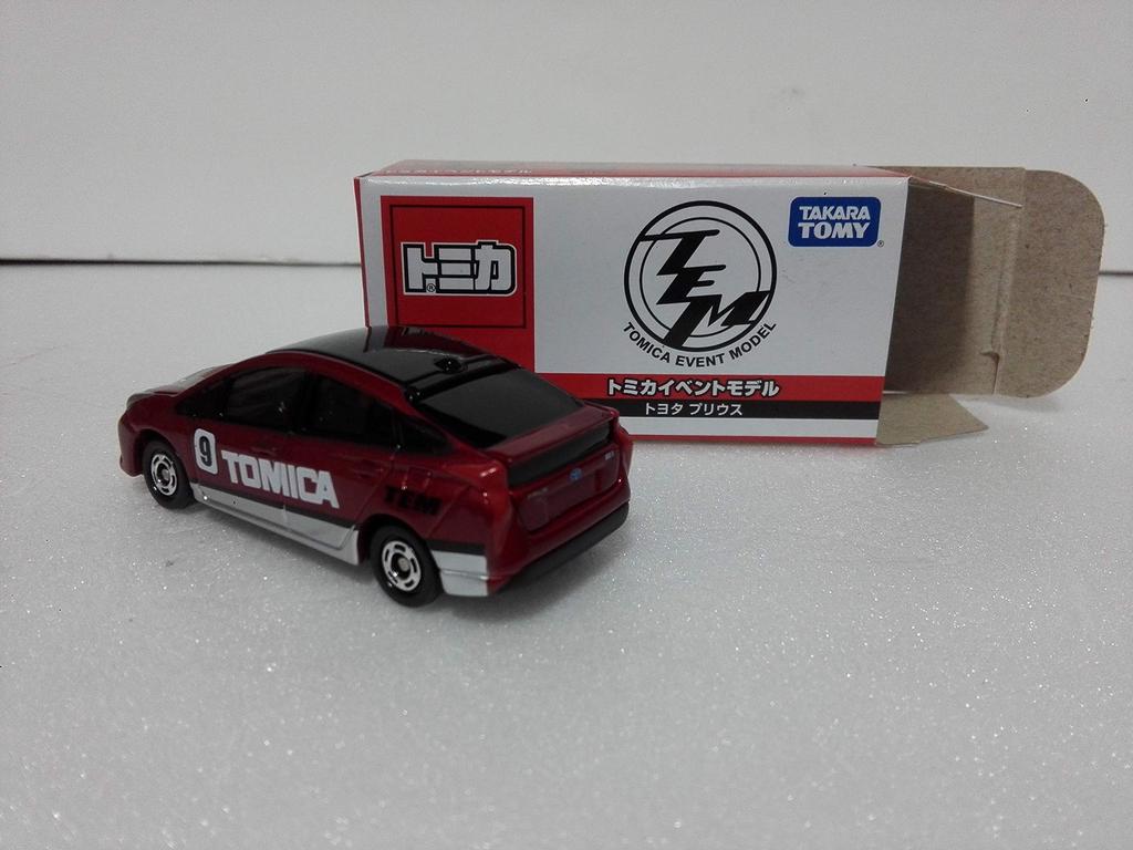 Распроданная модель Tomica Tomica Event Model Toyota Prius Crazy Mini Car Circle с кейсом отправлена со склада Amazon No.9