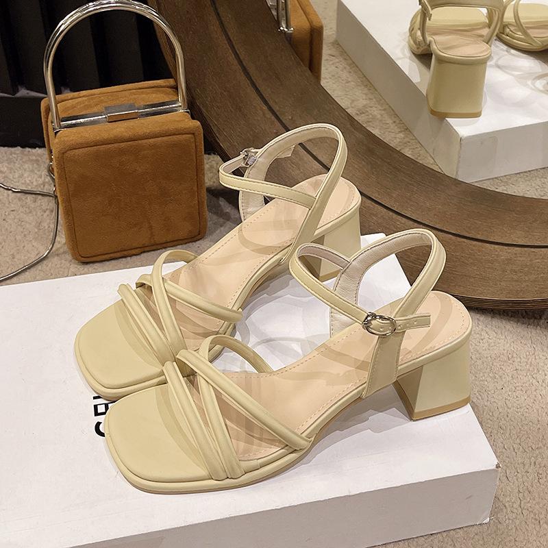 Женские сандалии лето 2025 новая мода модное слово со средним каблуком толстый каблук сказочный стиль с юбкой женская обувь