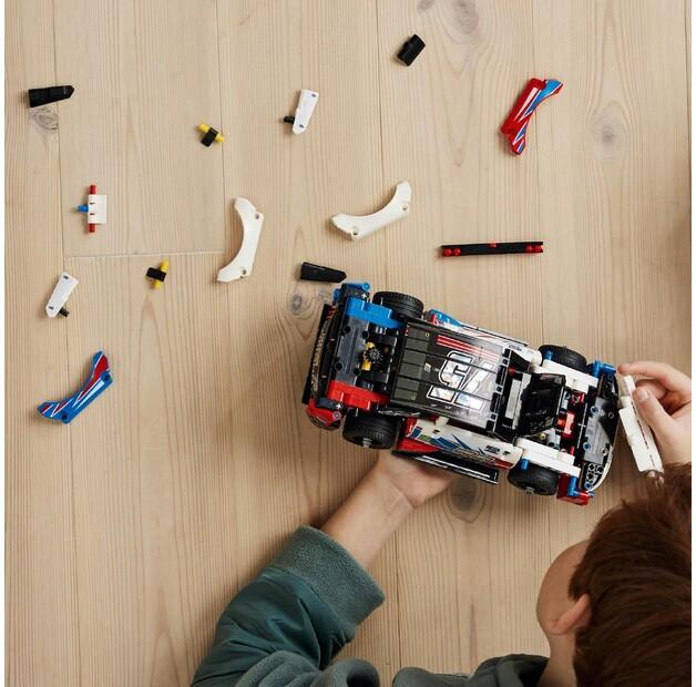 LEGO Technic 42153 Новый Chevrolet Camaro ZL1 из серии NASCAR
