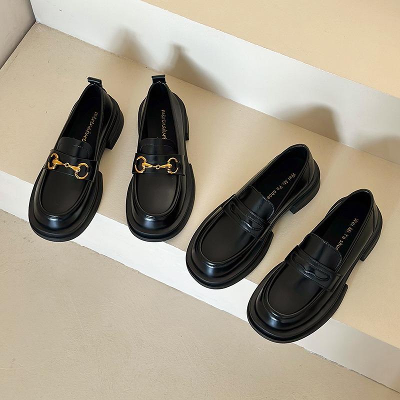 Женские мокасины 2024 Весна Металлические кнопки Черные женские туфли на платформе Модные JK Лолита Мягкая подошва Студенческие кожаные туфли для офиса