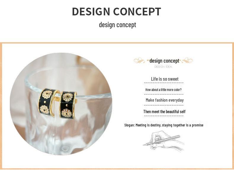 Daisy Stud Earrings: S925 Sterling Silver, Drip Oil, Retro Design, Luxury Feel